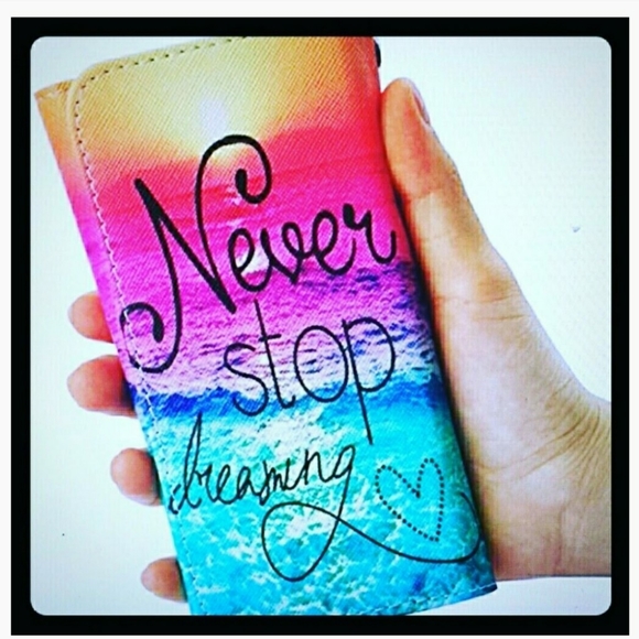 Bookmark my closet , Meet Your Posher, Angie - Picture 2 of 6